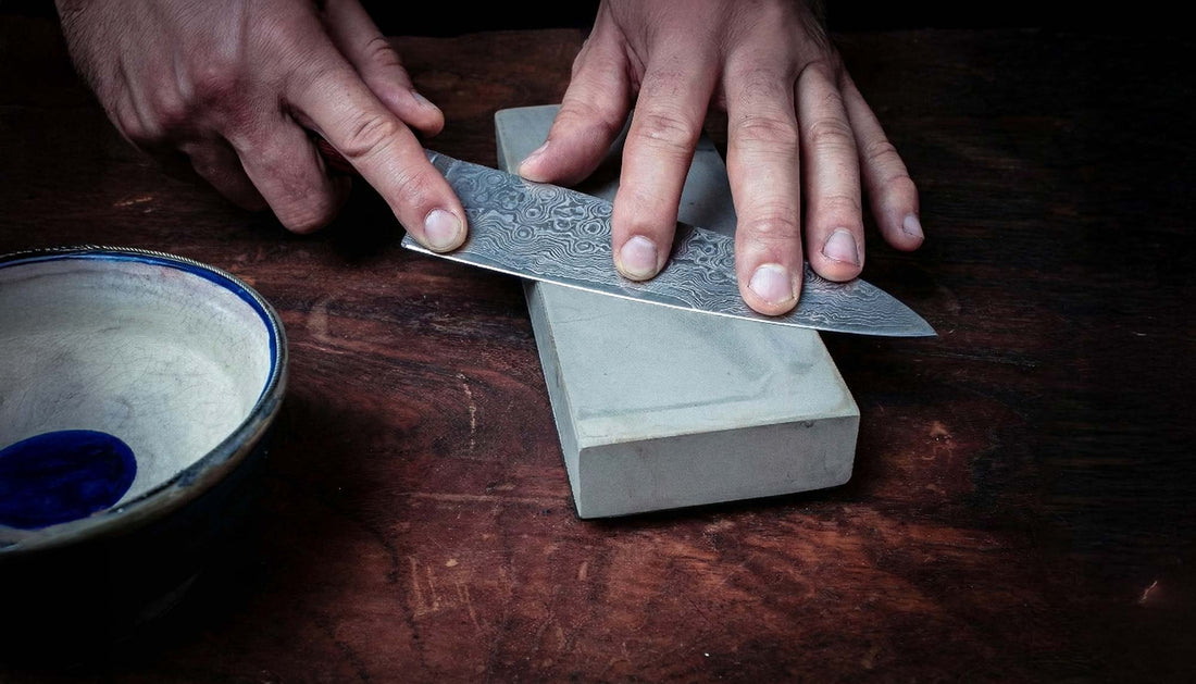 Ge din kniv nytt liv: En guide till slipning och underhåll efter helgerna - Knives by Silas